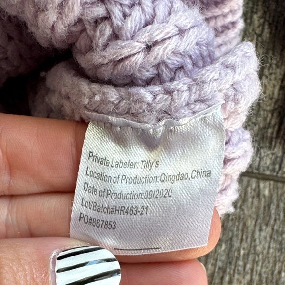 Women's Lavender Sweater - Picture 3 of 12